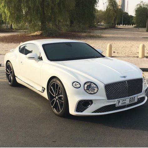 White Bentley, Bentley Auto, New Bentley, New Luxury Cars, New Sports Cars, Bentley Car, Continental Gt, Bentley Continental Gt, Vw Porsche