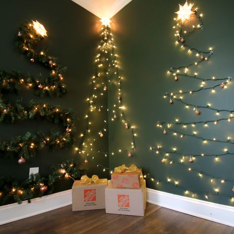 Christmas Lights Outdoor Trees, Tree On Wall, Hanging Christmas Cards, Wall Mounted Christmas Tree, Wall Hanging Christmas Tree, Tree String Lights, Christmas Trees Ideas, Diy Christmas Lights, Hanging Christmas Lights