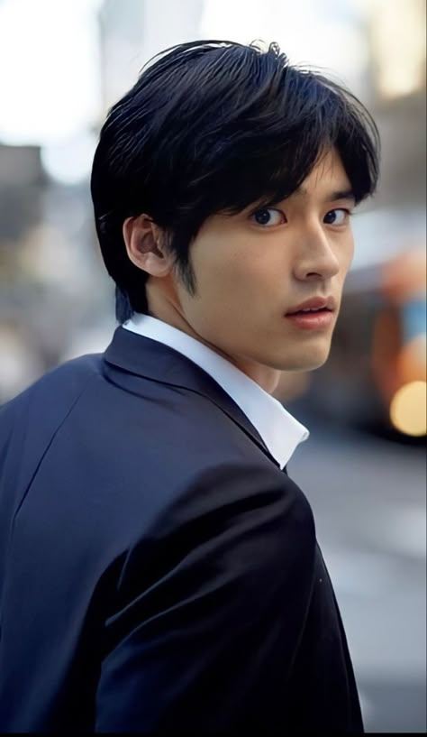 Japanese Actors Handsome, Reference Korean, Photo Ideas Men, Okada Kenshi, Cute Japanese Guys, Japanese Men Hairstyle, Hairstyle Korean, Kenshi Okada, Korean Men Hairstyle