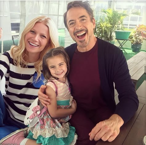 The Stark Family, Tony And Pepper, Stark Family, Dr Marvel, Marvel News, Robert Downey Jr Iron Man, Avengers Cast, Marvel Dr, Mcu Dr