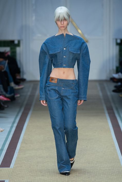 Maitrepierre Spring 2025 Ready-to-Wear Collection at Paris Fashion Week Denim Runway, Angel Reese, Balenciaga Spring, A Game Of Clothes, Game Of Clothes, 2025 Trends, Trends 2025, Denim Ideas, Spring 2025