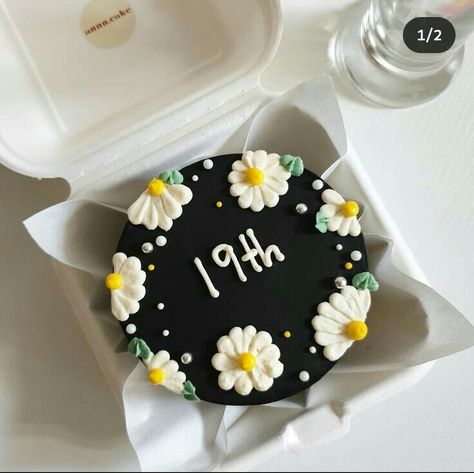 Birthday Cake Decorating Ideas, Black Cake, Cake Decorating Ideas, Birthday Cake Decorating, Add Ons, Bento Box, Please Do, Classic Design, Decorating Ideas