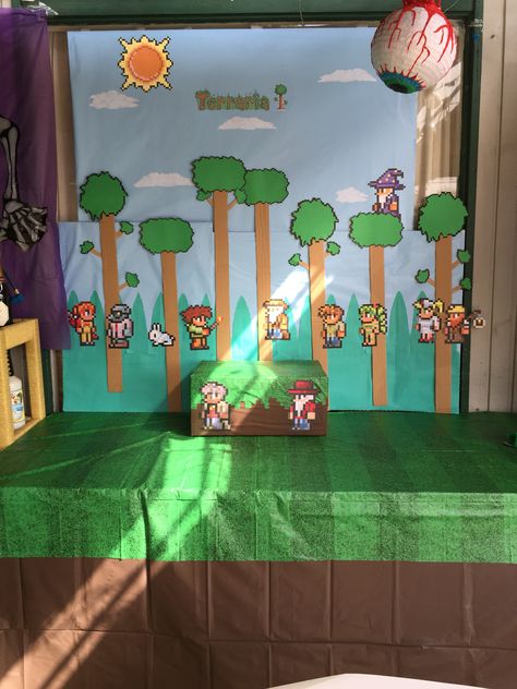 Diy terraria backdrop Terraria Party, Balloons Decoration, Graduation Balloons, Boys Birthday Party, Diy Birthday Party, Terrarium Diy, Minecraft Party, Terraria, Idea For Birthday