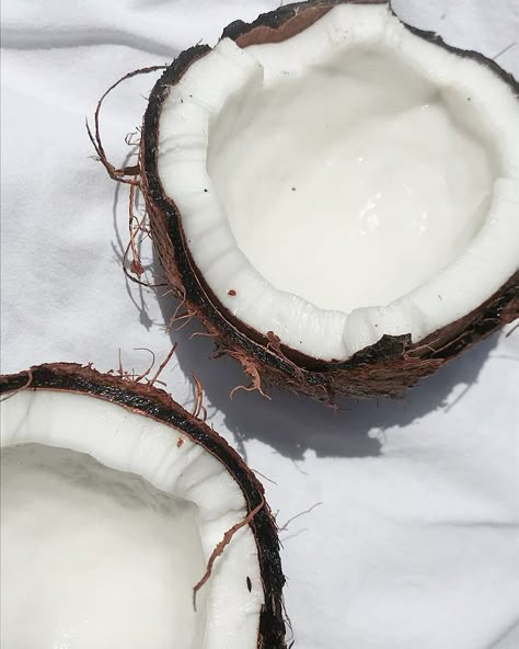 Easy And Healthy Snacks, Coconut Aesthetic, Coconut Bowls, Coconut Dream, Meals Easy, Coconut Girl, Summer Wallpaper, What Happens When You, Photo Images