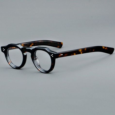 Eyewear photography