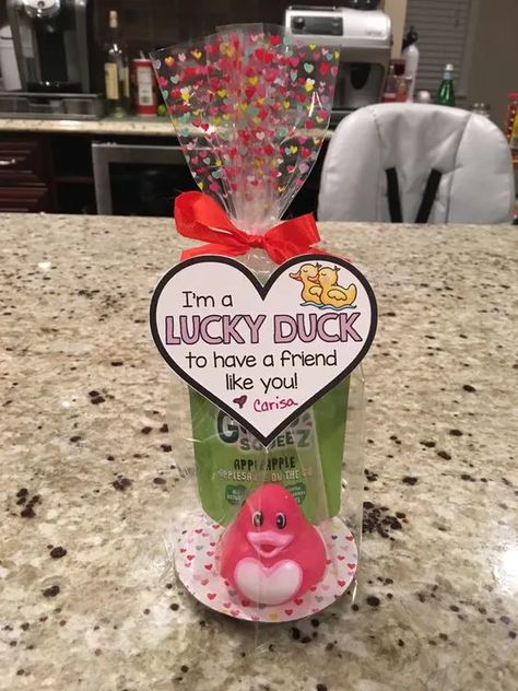 Valentine's Day Gifts For Parents, Valentine Gift For Preschoolers, Valentine’s Day Daycare Gift, Daycare Valentine Party Ideas, Valentines Day Gifts For Daycare Kids, Diy Toddler Valentines Gifts, Valentines Gifts Classmates, Daycare Party Favors, Toddler Valentines Gifts For Daycare