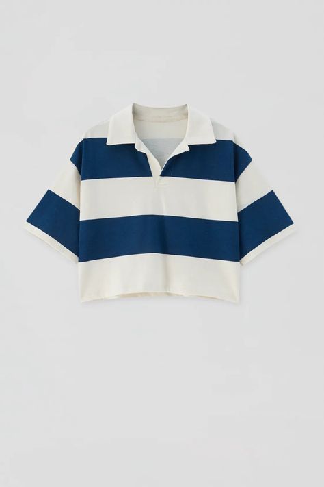 Cropped Polo Shirt, Big Pants, Cropped Polo, Trendy Shirt Designs, Clueless Outfits, Korean Casual Outfits, Pull And Bear, Quick Outfits, Wide Stripes