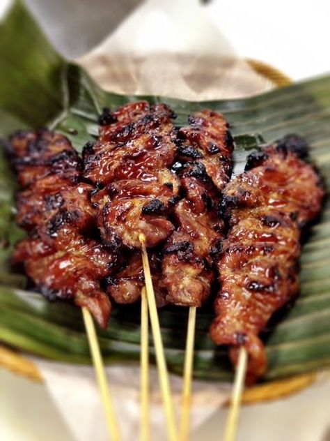 Pinoy Dishes, Pork Barbecue, Kabob Recipes, Barbecue Pork, Filipino Food, Bbq Pork, Idee Pasto Sano, Barbecue Recipes, Pork Dishes