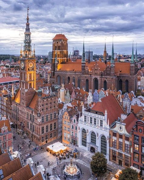 Poland Aesthetics, Poland Cities, Gdansk Poland, Poland Travel, Wonderful Picture, Gdansk, Krakow, Travel Goals, Travel Inspo