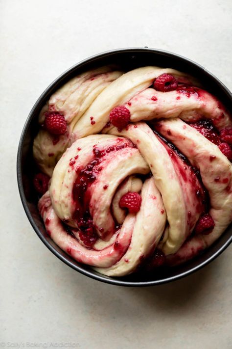 Raspberry Danish, Twist Bread, Raspberry Bread, Sweet Breads, Just Desserts, Yum Yum, Scones, A Bowl, Yeast