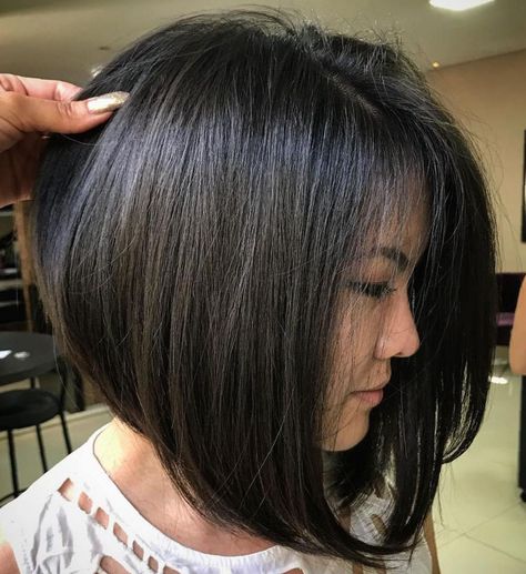 Asian Bob Blowout Bob Blowout, Asian Bob Haircut, Asian Bob, Medium Blonde Hair, Medium Bob Hairstyles, Shoulder Length Hair Cuts, Girl Haircuts, Long Bob Hairstyles, Mid Length Hair