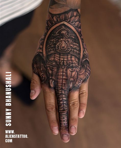 Lord Ganesha Tattoo, Aliens Tattoo, Ganesh Tattoo, Buddha Tattoo Design, Tattoo On Hand, Ganesha Tattoo, Shiva Tattoo Design, Polynesian Tattoos, Hand Tats