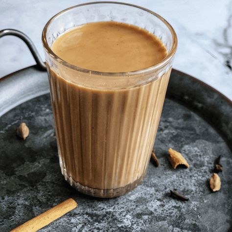 Instant Pot Masala Chai | Indian Masala Tea - Cakeworkorange Indian Masala Tea, Chai Indian, Strawberry Lassi, Watermelon Mint Lemonade, Spiced Tea, Lassi Recipes, Indian Masala, Spiced Drinks, Masala Tea