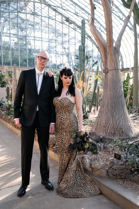 Cheetah Print Wedding, Vegas Chapel Wedding, Leopard Print Wedding, Animal Print Wedding, Leopard Wedding, Pastel Wedding Dresses, Vegas Chapel, Garfield Park Conservatory, Dream Marriage