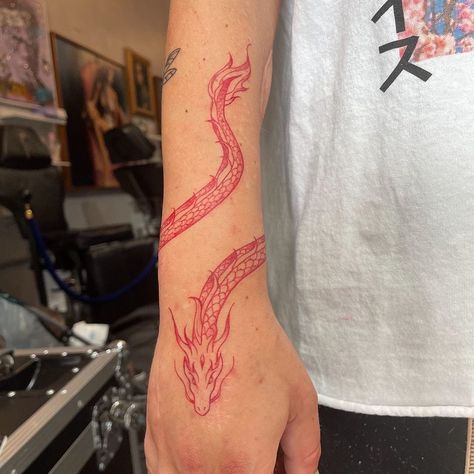 Bracelet Red Dragon Tattoo Design Red Dragon Tattoo Design, Dragon Tattoo On Arm, Dragon Tattoo Wrist, Dragon Tattoo Wrapped Around Arm, Dragon Hand Tattoo, Dragon Tattoo Arm, Red Dragon Tattoo, Around Arm Tattoo, Wrap Around Tattoo