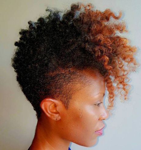 Women's Tapered Mohawk For Natural Hair Taper Mohawk, Hairstyles For Afro Hair, 1920s Hairstyles, Short Natural Haircuts, Short Natural Hairstyles, Tapered Natural Hair, Tapered Hair, Natural Hair Cuts, Tapered Haircut