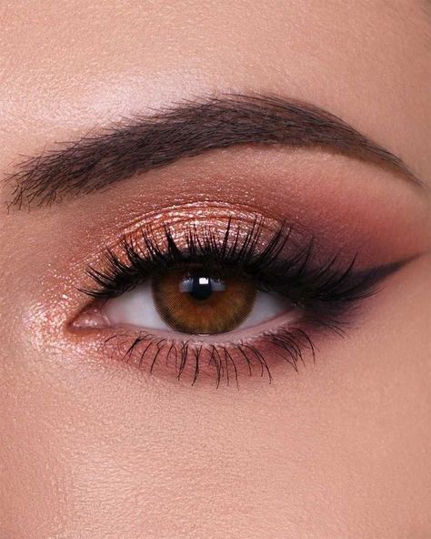 Classic Eye Makeup, Maroon Makeup, Eye Makeup Images, Hazel Eye Makeup, Wedding Eye Makeup, Prom Eye Makeup, Graduation Makeup, Work Makeup, Makeup For Hazel Eyes