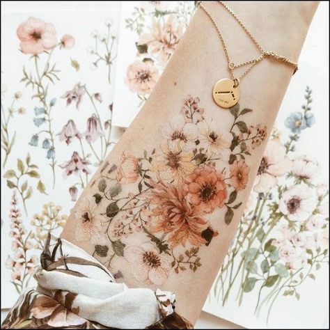 Botanisches Tattoo, Vintage Flower Tattoo, Cool Tattoos For Girls, Plant Decoration, Flowers Drawing, Floral Tattoo Sleeve, Tatuaje A Color, Modern Tattoos, Diy Tattoo