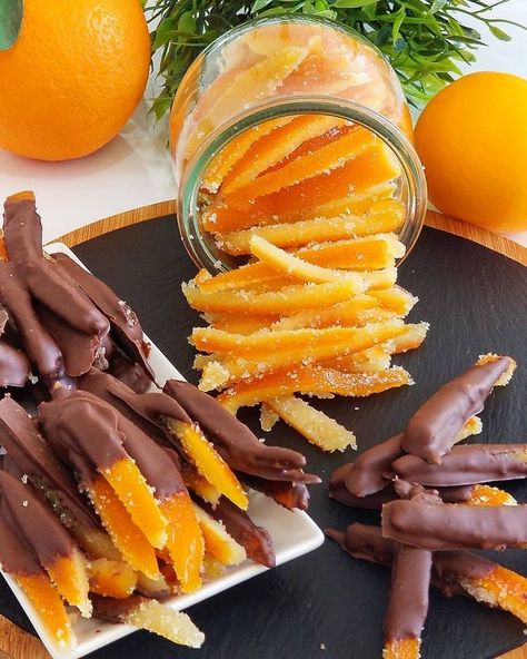 Orange Stick, Dinner Recipes Easy Quick, Dehydrated Food, Idee Pasto Sano, Chocolate Orange, Chocolate Dipped, Orange Slices, Orange Peel, Healthy Dinner Recipes Easy