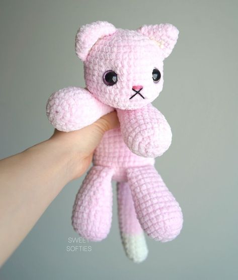 Amigurumi Blanket, Crochet Cat Pattern, Cat Amigurumi, Sewing Stuffed Animals, Stuffed Animal Cat, Crochet Teddy, Blanket Yarn, Yarn Diy, Crochet Design