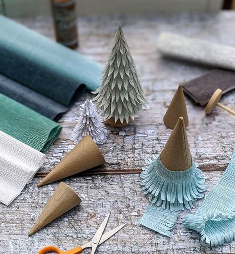 Crepe Paper Christmas, Home Gel Nails, Home Nails, Nails Home, Wallpaper Home Decor, Rope Wrapped, Paper Christmas Tree, Christmas Tree Crafts, Decor Wallpaper