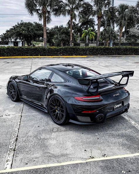 Porsche Dealership, Porsche Gt2 Rs, Boxster Spyder, Luxury Car Photos, Porsche Gt, Black Porsche, Porsche Panamera Turbo, Gt2 Rs, Bmw I3