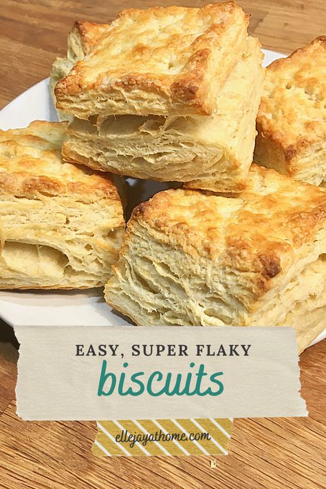 Perfectly Flaky Biscuits: Your New Favorite Recipe - Elle Jay at Home Biscuit Recipe Using Self Rising Flour, Flakey Biscuits, Recipes Biscuits, Board Recipes, Future Chef, Homestead Recipes, Scratch Cooking, Dough Pizza, Food For Family