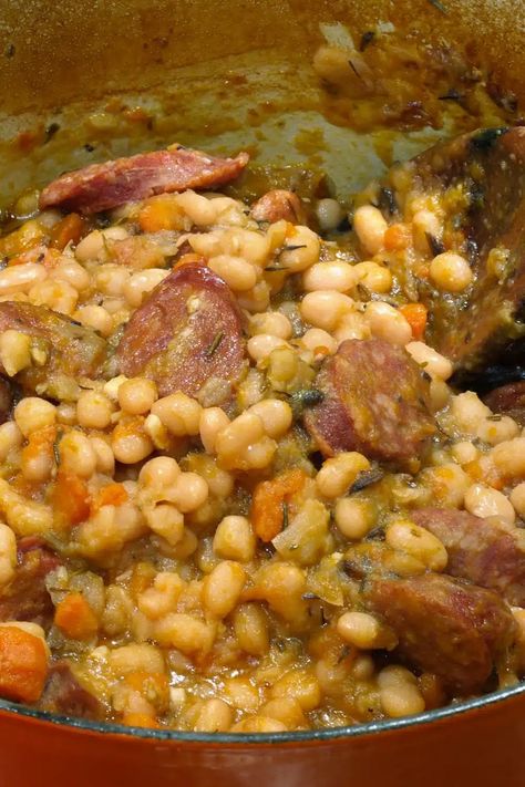 Cassoulet Recipe Ina Garten - Delish Sides Staub Pot Recipes, Duck Cassoulet Recipe, Cassoulet Recipe French, Cassolette Recipe, Cassoulet Recipe Slow Cooker, Easy Cassoulet Recipe, Pork Cassoulet, Cassoulet Recipe Easy, French Cassoulet Recipe