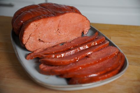 One VEGAN HAM to Rule Them All - Bold Flavor Vegan Seitan Ham, Vegan Ham, Meatless Meat, Vegetarian Party Food, Vegan Meat Recipe, Vegan Seitan, Vegan Meat Substitutes, Vegan Main Dish, Homemade Tofu