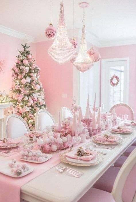 Pink Christmas Dessert Table, Pink Christmas Dining Table Decor, Pinkmas Party, Pink Christmas Tablescapes, Christmas Decor Ideas Pink, Pink Christmas Wreaths, Pink Christmas Table Setting, Pink Christmas Theme, Pink Christmas Party