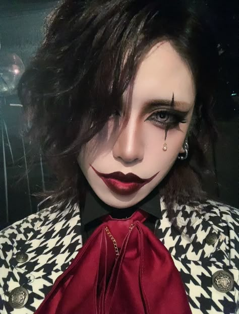 Jester Makeup, Vkei Makeup, Japanese Goth, Visual Kei Makeup, Harajuku Hair, Trad Goth Makeup, Goth Eye Makeup, Rock Makeup, Almond Eyes