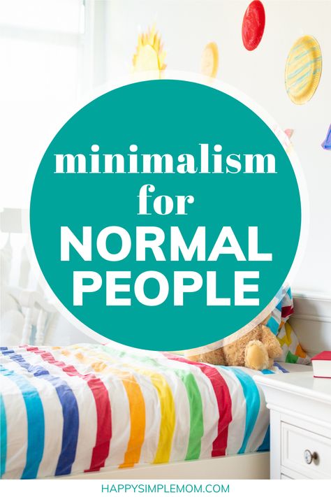 Minimalism With Kids, Minimalist With Kids, Minimalist Family Home, Minimal Organization, Minimalism Declutter, Minimal Mom, Minimalism Room, Slow Parenting, Minimalist Challenge