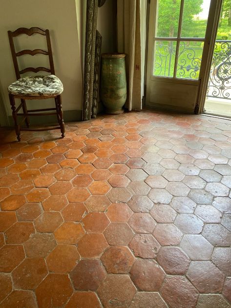 Terra Cotta Kitchen Tile, Terra Cotta Floors Kitchen, Terra Cotta Bathroom Tile, Cabin Tile Floor, Terra Cotta Tile Floors Kitchens, Terra Cotta Tile Kitchen, Terra Cotta Tile Bathroom, Terra Cotta Bathroom Floor, Terra Cotta Floor Kitchen