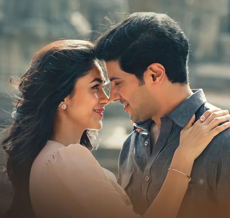 Sita Ramam, Dulquer Salmaan, Mrunal Thakur, Romantic Couple Images, Movie Pic, Bollywood Couples, Cute Couples Photography, Actor Picture, Love Couple Photo