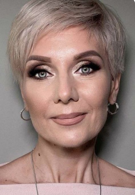 Makeup For Over 60, Makeup Over 50, Makeup Tips For Older Women, 50 Makeup, Makeup For Older Women, Makijaż Smokey Eye, Eye Makeup Tips, Bride Makeup, Smokey Eye Makeup