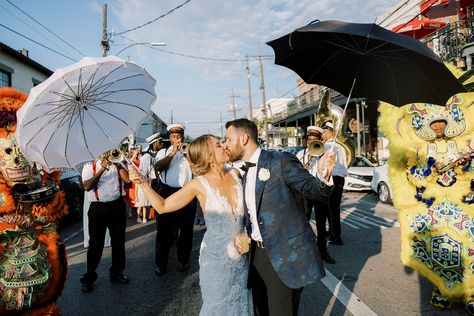 How to Plan a Perfect Second Line Parade for Your New Orleans Wedding - Il Mercato Second Line Wedding, New Orleans Wedding Parade, Second Line Parade, Magazine Street New Orleans, Second Line, Brass Band, New Orleans Wedding, Good Times Roll, Wedding Keepsakes