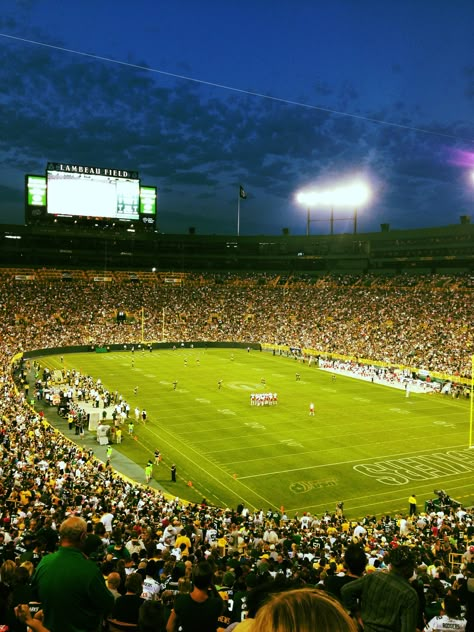 Green Bay Packer Game. Lambeau field. Lambeau Field Wallpaper, Green Bay Packers Aesthetic, Packers Aesthetic, Green Bay Packers Stadium, Vision Board Event, Packers Wallpaper, Green Bay Packers Wallpaper, Baylor Football, Bart Starr