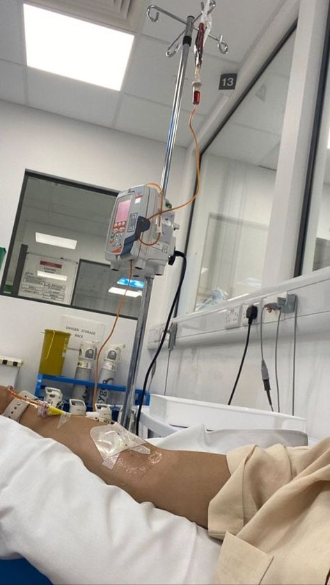 LOUISE Thompson left fans concerned for her well-being again yesterday after another hospital visit. The Made In Chelsea star, 32, shared a picture of herself in a bed with her arm hooked up to a drip, hours after revealing she had been “going in and out of consciousness”. However, in reassuring posts hours later, Louise […] Someone In Hospital Bed, Hospital Bed Pictures, Hook Up Picture For Client, Hospital Prove, Hook Up Picture, Hospital Drip, Hospital Snaps, Hospital Vibes, Hospital Pic