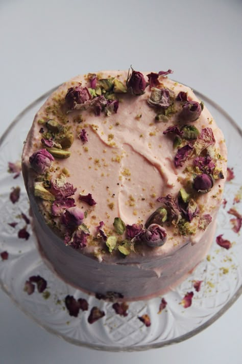 Pistachio + cardamom cake with rose water frosting Pistachio And Rose Water Cake, Rose Cake Aesthetic, Matcha Rose Cake, Pistachio And Rose Cake, Rose And Pistachio Cake, Rose Cardamom Cake, Pistachio Rose Cake, Pistachio Cake Decoration, Rose Pistachio Cake