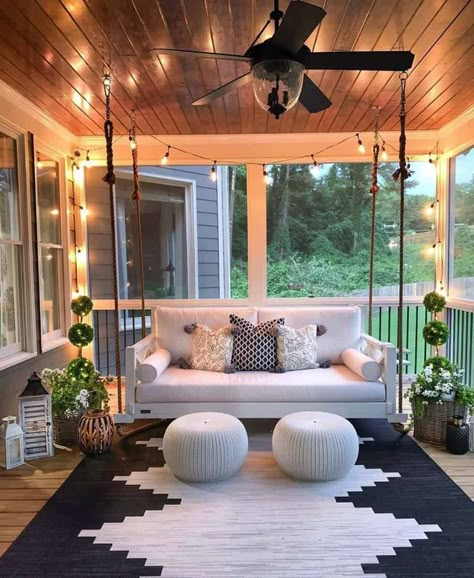 Hiasan Bilik Tidur, Interior Design Per La Casa, Design Del Prodotto, Screened Porch, Back Porch, Design Case, Porch Swing, Porch Ideas, Patio Ideas