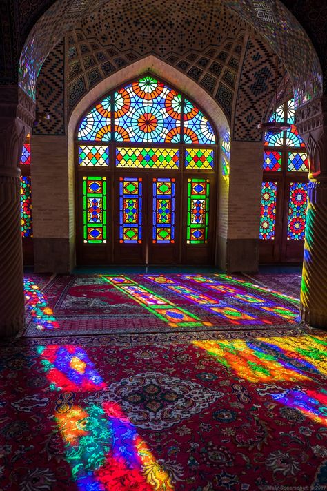 nasir al mulk mosque #shiraz #iran #sun #window #mosque no people #4K #wallpaper #hdwallpaper #desktop Wallpaper Islami, Shiraz Iran, L'art Du Vitrail, Iranian Architecture, Persian Architecture, Mosque Architecture, Iranian Art, High Fantasy, 판타지 아트