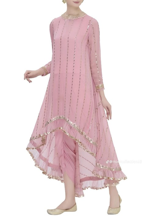 Frock Fashion, Pakistani Dresses Casual, Indian Gowns Dresses, Kurti Designs Party Wear, Indian Gowns, Designer Party Wear Dresses, Dress Indian Style, Dress Indian, Pakistani Dress Design