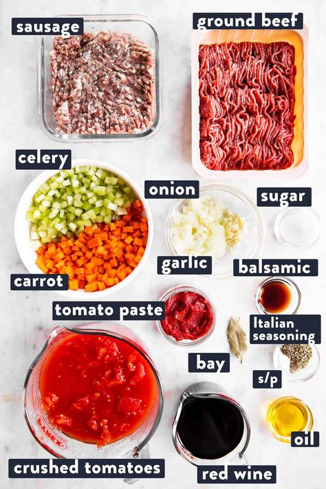 Easy Beef Bolognese Recipe, Beef Bolognese Recipe, Balsamic Carrots, Beef Bolognese, Classic Lasagna Recipe, Bolognese Sauce Recipe, Classic Lasagna, Bolognese Recipe, Bolognese Sauce