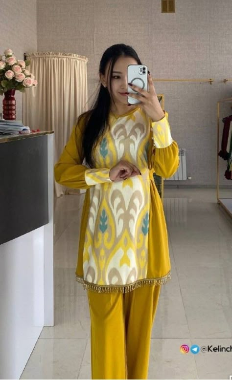 Atlas Dress, Uzbek Clothing, Muslimah Wedding, Grammar For Kids, Blessed Friday, Pakistani Clothes, Trendy Fashion Tops, Hijab Fashion Inspiration, Quick Outfits