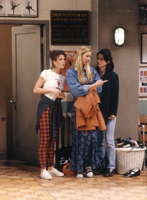 Estilo Rachel Green, Rachel Green Style, Rachel Green Outfits, Friends Scenes, Friends Cast, 30 Outfits, Friends Tv Series, Friends Moments, Tv Show Outfits