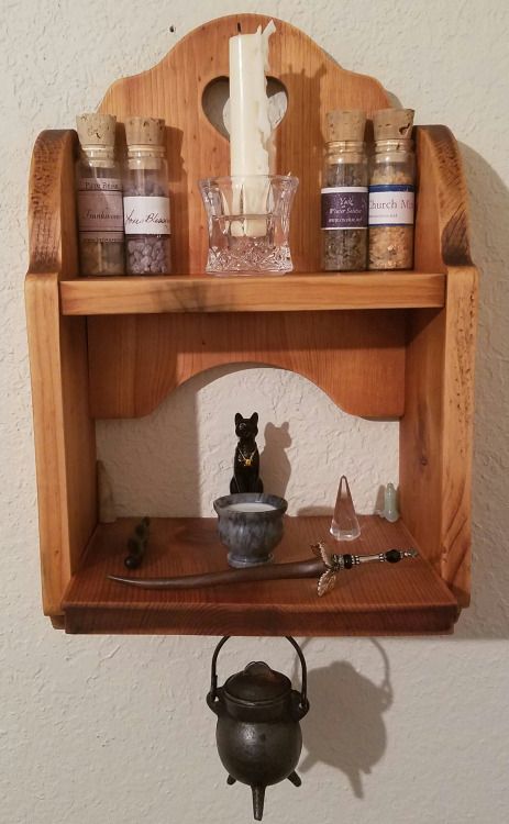 Here is a small wall altar I made for my tiny house. Alter Setup Ideas, Small Wiccan Altar, Witch Alters For Small Spaces, Small Witch Altar, Small Altar Ideas, Tiny Altar, Kitchen Altar, Wall Alter, Small Alter