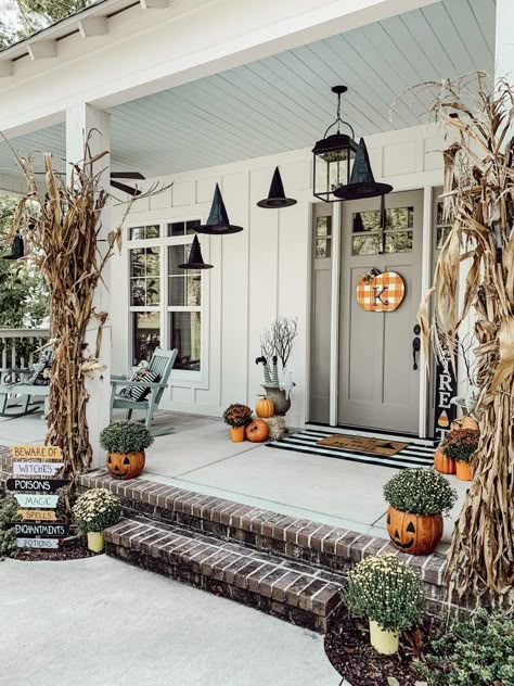 Halloween Porch and Door Ideas - Spooky Porch by Hostess JO Porta Halloween, Outside Fall Decor, Old Time Pottery, Casa Halloween, Halloween Decor Diy, Halloween Front Porch Decor, Halloween Porch Decorations, Halloween Front Porch, Diy Halloween Decor