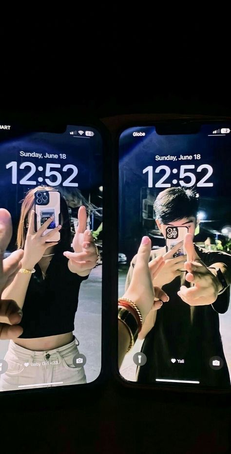 Matching Couples Lockscreen Ideas, Matching Homescreen Couple, Couple Homescreen Wallpaper Ideas, Snapchat Wallpaper Chat For Couples, Cute Couple Pics For Private, Asthetic Couple's Wallpaper, Poloroid Pictures Ideas Couple, Bf And Gf Lockscreen Ideas, Couple Phone Wallpapers Lockscreen