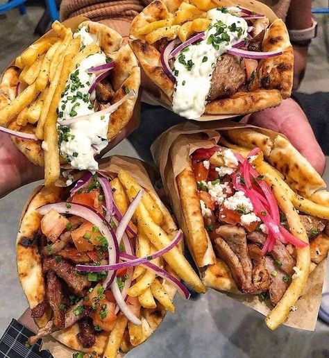 Greek Food Gyros, Cavo Tagoo Mykonos, Greek Gyros, Pita Sandwiches, Greece Food, Doner Kebab, Los Angeles Food, Mouthwatering Food, Dream Food