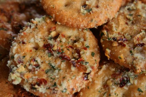 Spicy Ritz Crackers – Plenty Sweet Life Ritz Cracker Recipes Snacks, Spicy Crackers, Crackers Appetizers, Seasoned Crackers, Savory Snack Recipes, Ritz Cracker Recipes, Ritz Cracker, Homemade Crackers, Snack Mix Recipes